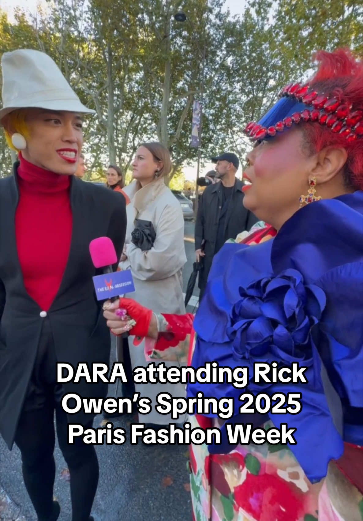 We live for @DARA super obsessed!!!! What people are wearing @RICK OWENS ONLINE spring 2025 paris fashion week! Can you rate it 1-10? Follow for more street style and fashion week reviews!    🎥 @zomzom  Paris street style Paris street fashion Paris fashion week Street fashion paris fashion week Paris style #parisfashionweek #fashiontiktok #fashion #streetwear #rickowens #theroyalobsession #dara