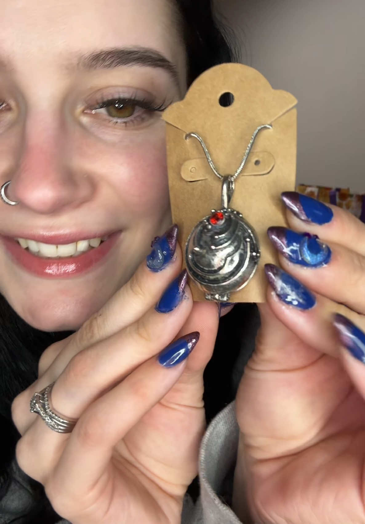 @mary elizabeth you know me SO WELL 🥹 i cant not wait to wear these pieces and feel like myself again 🥹 seriously thank you so much and I appreciate you more than you know. 💋#mysteryjewlerygirl #trendingvideo #fyp #imjustagirl #nails #mystery #jewlery #mysteryboxviral #unboxingvideo 