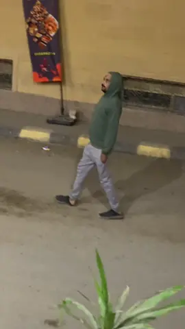 النصه ابو خليفه #شبيه_رجل_البرية😂 #الشعب_الصيني_ماله_حل😂😂🙋🏻‍♂️ #مشاهير_تيك_توك_مشاهير_العرب🇸🇦 #fyp 