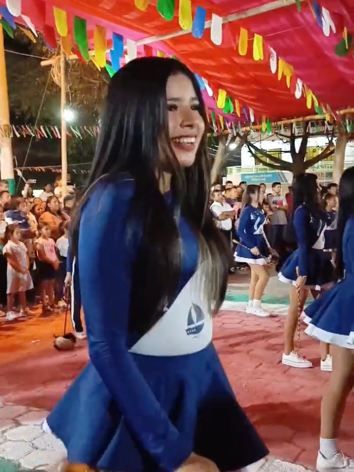 #manabi_ecuador🇪🇨 #desfile #bastoneras #teenband #christmas #viralditiktok 