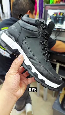 SUELAS CAT de nuestros amigos de UNIVERSUELAS vulcanizadas 😍❤️ #shoesfootexpress #reparadoradecalzadocarol #cat #caterpillar #botascat #botascaterpillar #botas #boots #botasdetrabajo