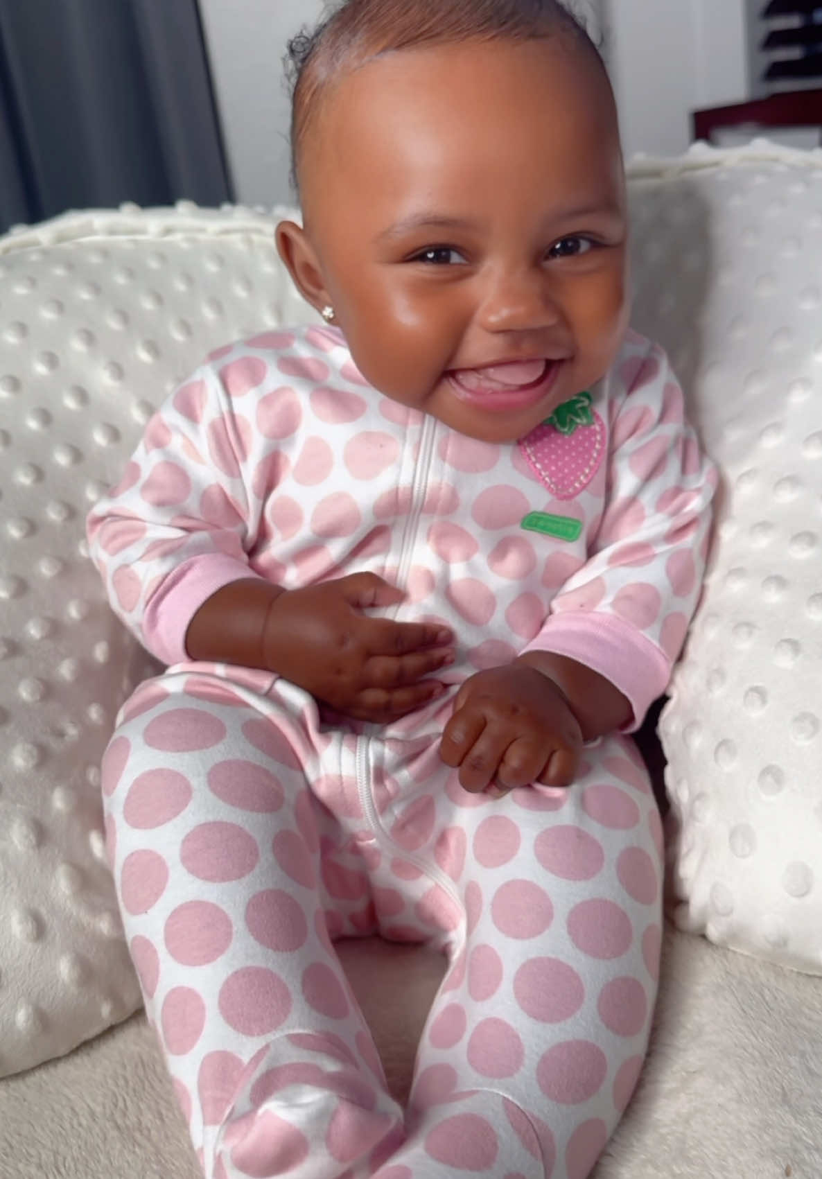 Laughter is an instant vacation🌞🏝️~Milton Berle  #4months #4monthsold #4montholdbabygirl #babymilestones #babymilestone #baby #babygirl #babytok #babyfever #babytiktok #babylove #babies #babiesoftiktok #babiestiktok #babiesoftictok #babiess #babiesoftiktok☺️ #babie #toddlersoftiktok #toddlermom #toddlertok #toddlers #toddlerlife #toddlersbelike #motherhood #MomsofTikTok #momlife #mom #mommy #moms #mommy #mommydaughter #mommysgirl #girl #girls #girlmom #girlpower #girlythings #nightroutine #night #goodnight #bedtimeroutine #sahm #sahmlife #sahmsoftiktok #sahmtok #sahmroutine #cute #cutebaby #cuteness #cutegirl #cutie #cutiepie #fall #fallaesthetic #fashion #fashiontiktok #beauty #beautiful #beautytips #pajamas #smiling #happybaby #babygirl #winter #winterfashion #christmas #Love #loveyourself #lovestory #lovely #fy #fyp #fypシ #fypシ゚viral #fypage #fyppppppppppppppppppppppp #fypツ #fypdongggggggg #fypchallenge #fyppp #for #foryoupage #foryourpage #foru #foryoupageofficiall #forupageシ #foruyou #foryoupage❤️❤️ #fup #fupシ #xyzbca #xyzcba #xycba #viralvideo #viraltiktok #viral_video #viralvideos #viral? #viralllllll #virale #viralpost #trending #trend #trendy #trends #trendingvideo #trendingsong #trendingnow #trendingreels #creatorsearchinsights #creator #content #blowthisup #blowup #blowup? #blowthisupforme #tiktokviral #tiktoker #TikTokFashion #happy #holiday #BlackTikTok #blackgirlmagic #blackgirl #blacklove #blackbabies #sweetie #gerberbaby @Gerber @Huggies® 