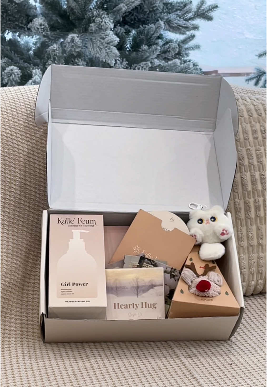 Khám phá box quà giáng sinh của nhà Kalle nha #kalle #QuàTặngGiángSinh #BoxQuàGiángSinh #NướcHoaGiángSinh #QuàTặngÝNghĩa #GiángSinhẤmÁp #giangsinh2025 