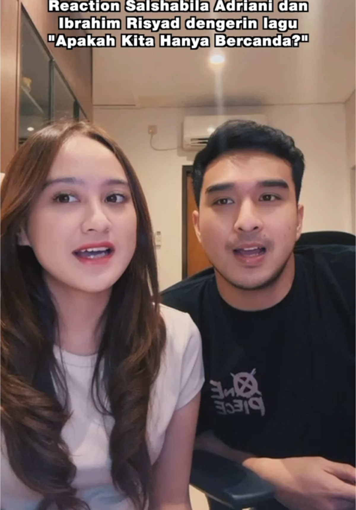 makasih ya @salshabilla adriani @ibrahimrisyad udah dengerin lagu #ApakahKitaHanyaBercanda !! semoga kalian suka sama lagunya ya😍😍😍  #Musikditiktok 