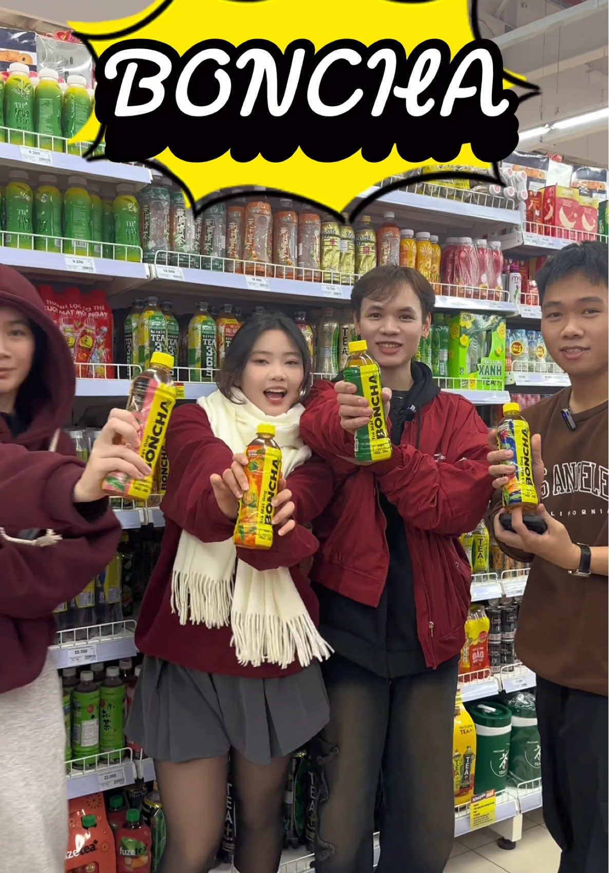 [ SẢN PHẨM BÀI TẬP XÂY DỰNG DỰ ÁN TRUYỀN THÔNG ] 🌟 TẾT CÓ BONCHA, XUÂN TỚI MỌI NHÀ 🌟 Tết không chỉ là dịp đoàn viên, mà còn là thời điểm để lan tỏa yêu thương và chia sẻ niềm vui. Với chiến dịch “Tết có Boncha, Xuân tới mọi nhà”, BONCHA mong muốn truyền cảm hứng sáng tạo để mọi người cùng nhau làm nên những khoảnh khắc đáng nhớ. 🎥 Thông qua từng nội dung sáng tạo, chúng ta không chỉ lưu giữ những giá trị truyền thống mà còn thổi một làn gió hiện đại vào Tết, để mùa Xuân thêm phần rộn ràng, ý nghĩa. BONCHA hy vọng chiến dịch sẽ là cầu nối để những câu chuyện Tết đầy màu sắc chạm đến mọi nhà, mang lại niềm vui và cảm hứng sống tích cực cho mọi người. Cùng BONCHA bắt đầu hành trình sáng tạo để biến Tết này trở thành một kỷ niệm thật đặc biệt! #TếtCóBoncha #XuânTớiMọiNhà #LanTỏaYêuThương #SángTạoCùngBoncha