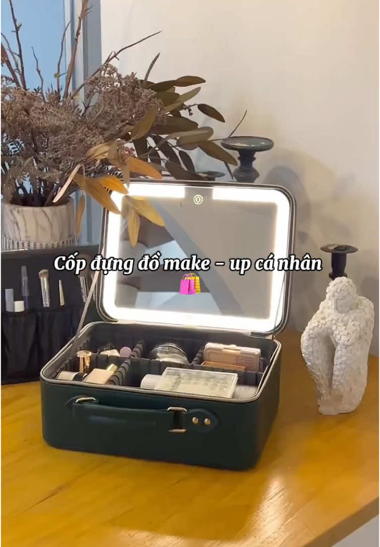 Cốp đồ makeup cá nhân #xh #viral #tiktokshop #makeup #copdungmypham #copdungdotrangdiem 
