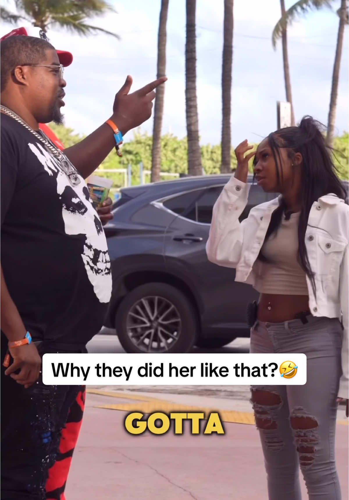 #viralvideo #viraltiktok #beach #publicprank #fypシ #pranks #hilarious #beach #funnyvideo #fypage 