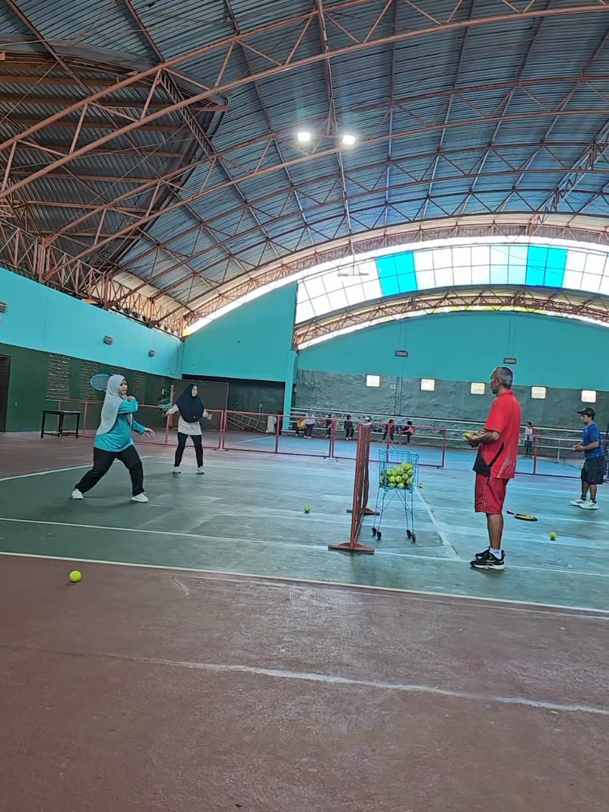 tennis #althaziraolga #keluargaikancilacap #keluargarempong #althazira #althazirafamily #pasangankoplak #cilacap 