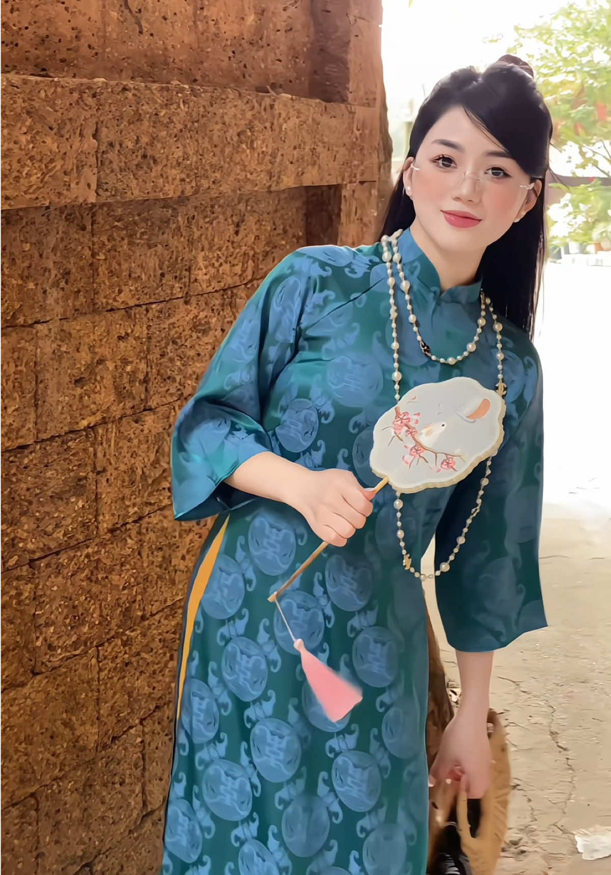 𝐂𝐚̂𝐲 đ𝐚 𝐠𝐢𝐞̂́𝐧𝐠 𝐧𝐮̛𝐨̛́𝐜 𝐬𝐚̂𝐧 đ𝐢̀𝐧𝐡 𝐁𝐚𝐨 𝐠𝐢𝐨̛̀ 𝐞𝐦 𝐦𝐨̛́𝐢 𝐡𝐞̂́𝐭 𝐦𝐨̣̂𝐭 𝐦𝐢̀𝐧𝐡 đ𝐚̂𝐲 𝐚𝐧𝐡. #aodaitet2025 #thoitrangnu #aodaixuong #aodaithodoi #aodaivietnam #aodaivietnam #aodaivietnam #thịnhhành #thịnhhành 