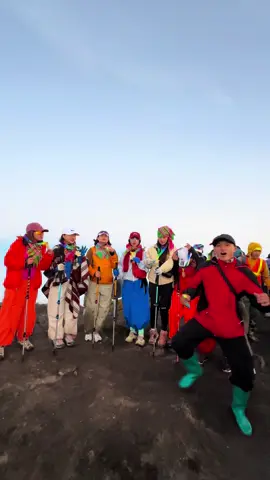 Lùng cúng không hề khó mà con đẹp nữa nhé…#h#hashtagf#fype#EduTokl#LearnOnTikTokd#dulicht#tuorg#guidetrekking #denui 