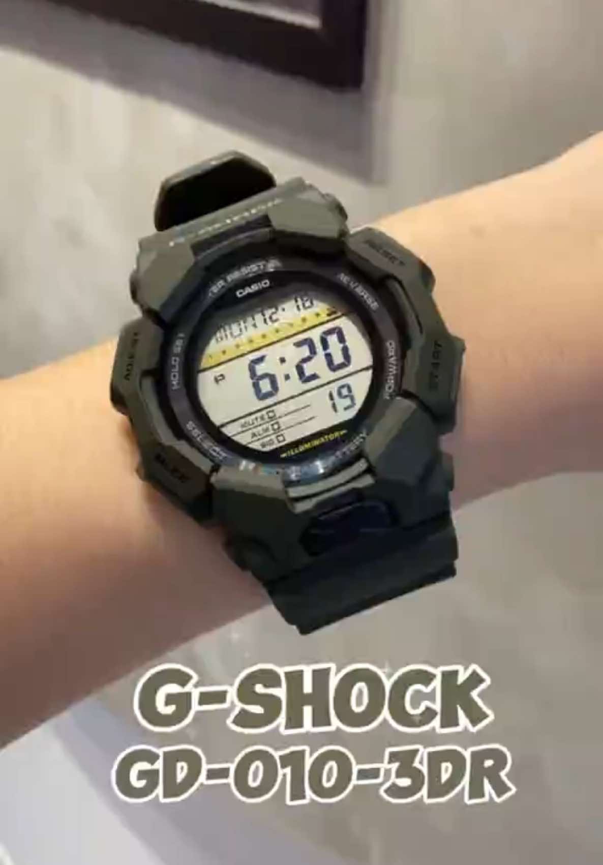 💚 Go green in style and sustainability. GD-010-3: Bio-based resin + 10-year battery. ♻️ Durable. Cool. Environmentally conscious. 🌿 #evtimeonline #casiomalaysia #casiogshock #gshockwatch #casualwatch #watch #jamtangan #originalwatch #belijamtangan #gshockoriginal #fashionaccesories  #menwatch #tiktokhop #gd010 #fyp 