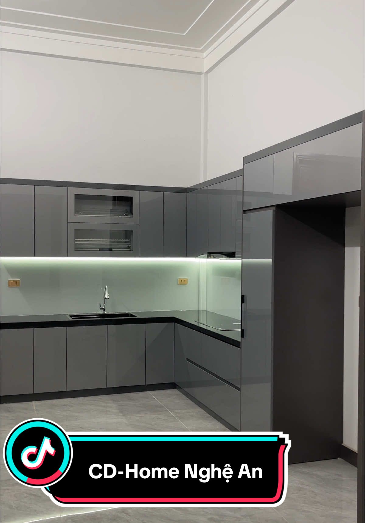 Mẫu tủ bếp quốc dân nhưng k kém phần đầu tư. Mời cả nhà cùng xem nhé