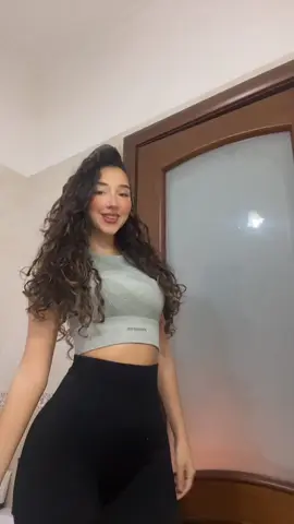 Si piena soltanto di se e di ma