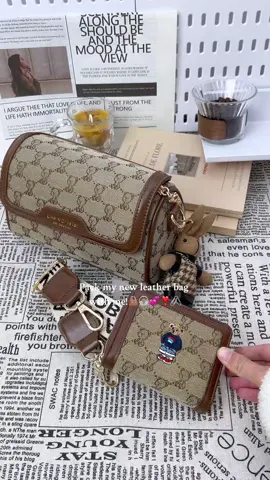 Im obsessed 🖤👜🎀 #bag #crossbodybag #bostonbag #puleather #coinpurse #tiktokshopfinds #fyp #falldealsforyou #tiktokshopblackfriday #tiktokshopcybermonday #spotlightfinds #highquality #highqualitybag #everydaybag #dailybag #dailyuse 