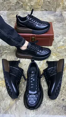 #menboots #trending #casualshoes #sneakers #menshoes #handmadeshoes #shoestyle #leathershoes 