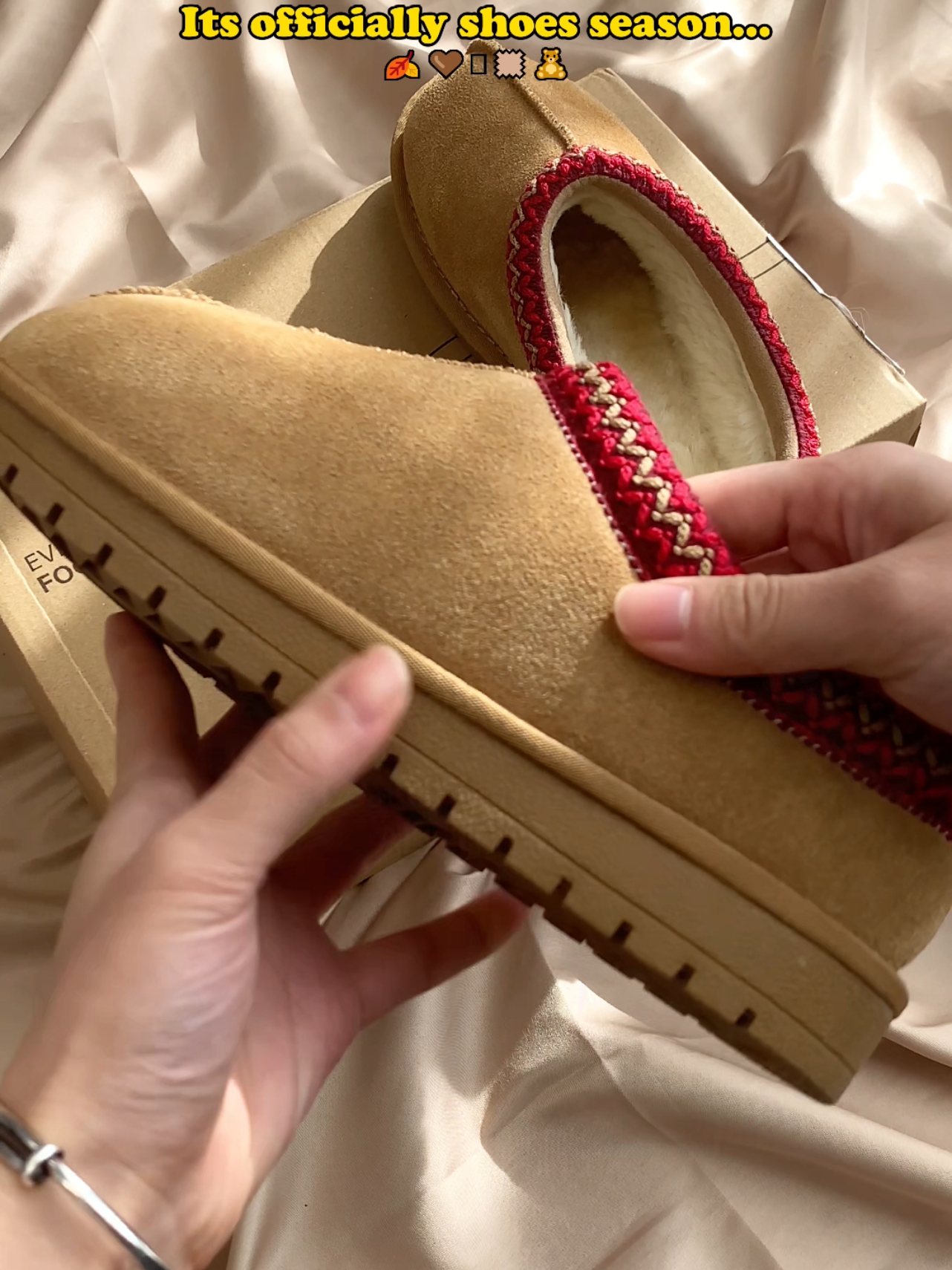 Its officially shoes season…🍂🤎🫶🏼🧸#falltok #autumn #summerween #fall #fallaesthetic #fall2024 #cozy #cozyvibes #cozyhome #cozyaesthetic #neutralaesthetic #digitaldiary  #aesthetic #pinterestaesthetic #slippers #winter #comfystyle #cozy #shoetok #comfystyle #cozy #shoetok  #fallvibes #wool  #shoes #foryoupage #foryou #sheepskinslippers #evellyhootd #evellyhootdshoes #winteroutfit #fashion  #tiktokgetyouwarm #winter #viral #winterfashion #fashiontok #fyp #fypシ #foryou #shoes #christmasdecorations  #cozylittlechristmas #winterfashion #christmas #christmashaul #fallfashion  #fallaesthetic #foryoupage #outfits #houseslippers 