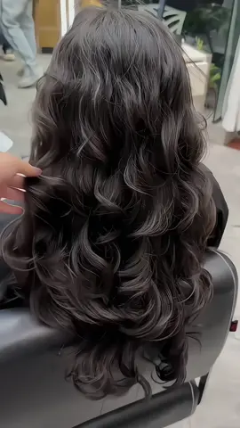 Xoăn sóng tóc dầy mẫu uốn 2025 #xuhuongtocdep #uontoc2025 #xh2025 #xoansong 