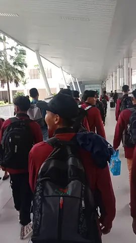 bismilah semoga  nyampai tujuan amin🤲🇲🇾🇲🇨  #bandara internasional lombok #fypppp #lombok viral #sasak lombok 