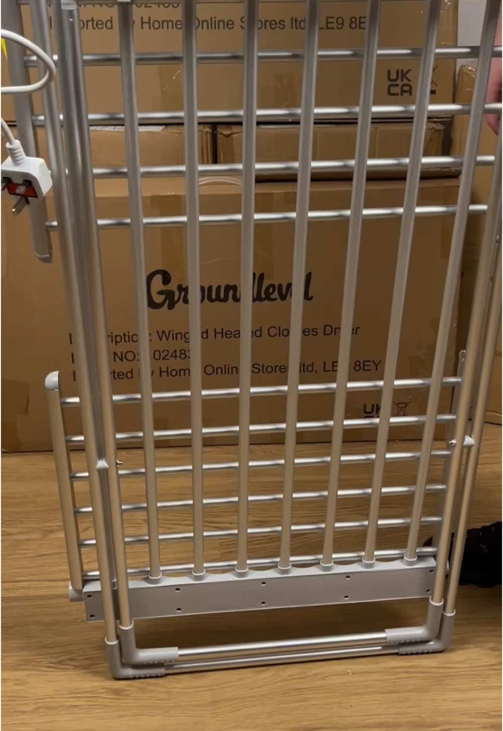 Say goodbye to damp laundry👋 This Heated Airer dries your clothes in no time, saving you money and effort. Perfect for the colder months! ❄️ Click the yellow basket to order yours today whilst it’s on a HUGE sale 👀 FREE UK DELIVERY 🇬🇧🚚📦#clothesdryingrack #heatedairer #heatedclothesairer #energyefficient #tiktokshop #tiktokmademebuyit #christmassale #fyp #freedelivery 