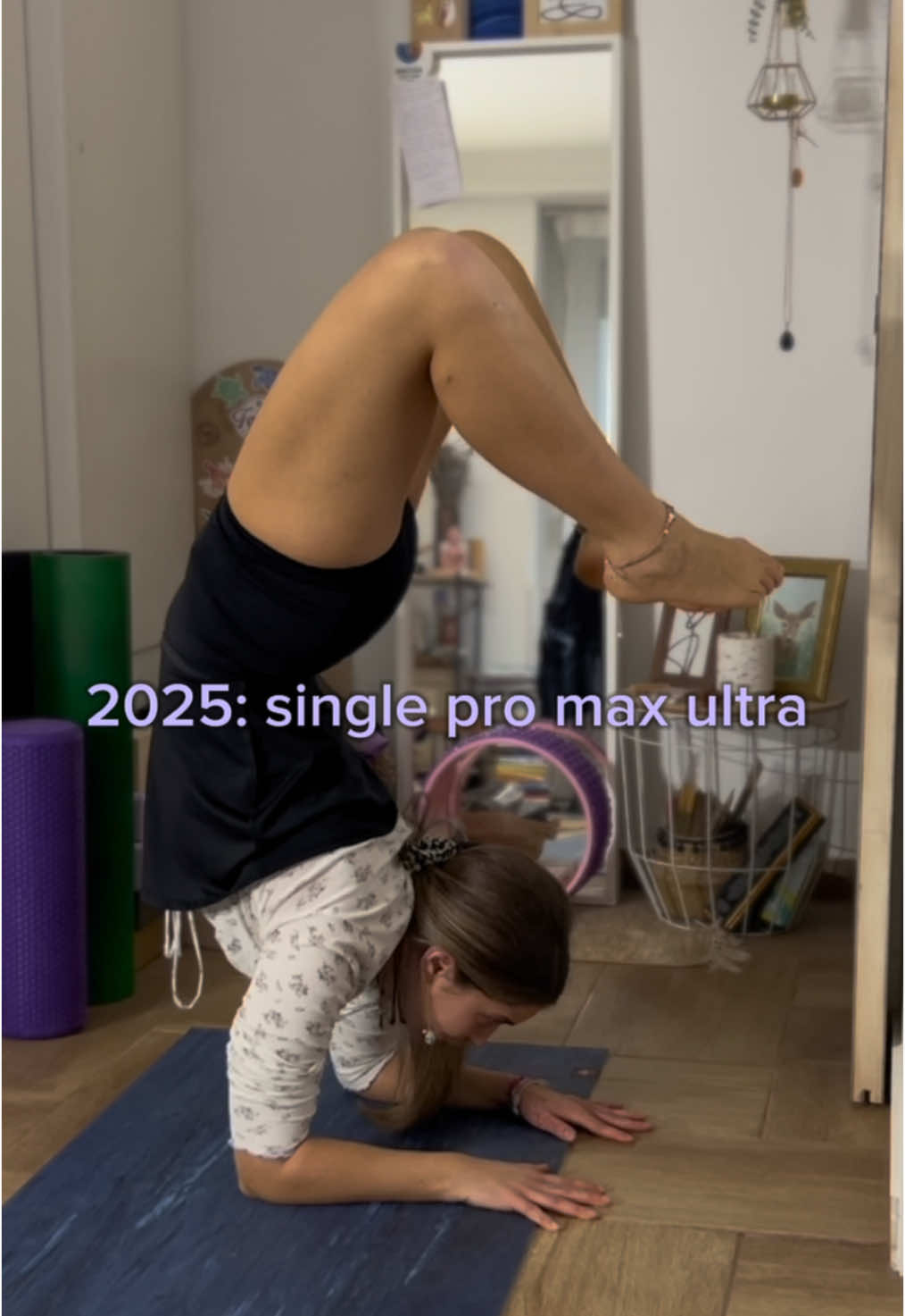 Na puszi😘 taka a szőnyegre🏄🏻‍♀️ #yoga #joga  #meme #budapest #hungary #practice #gyakorlas #statusvideos 