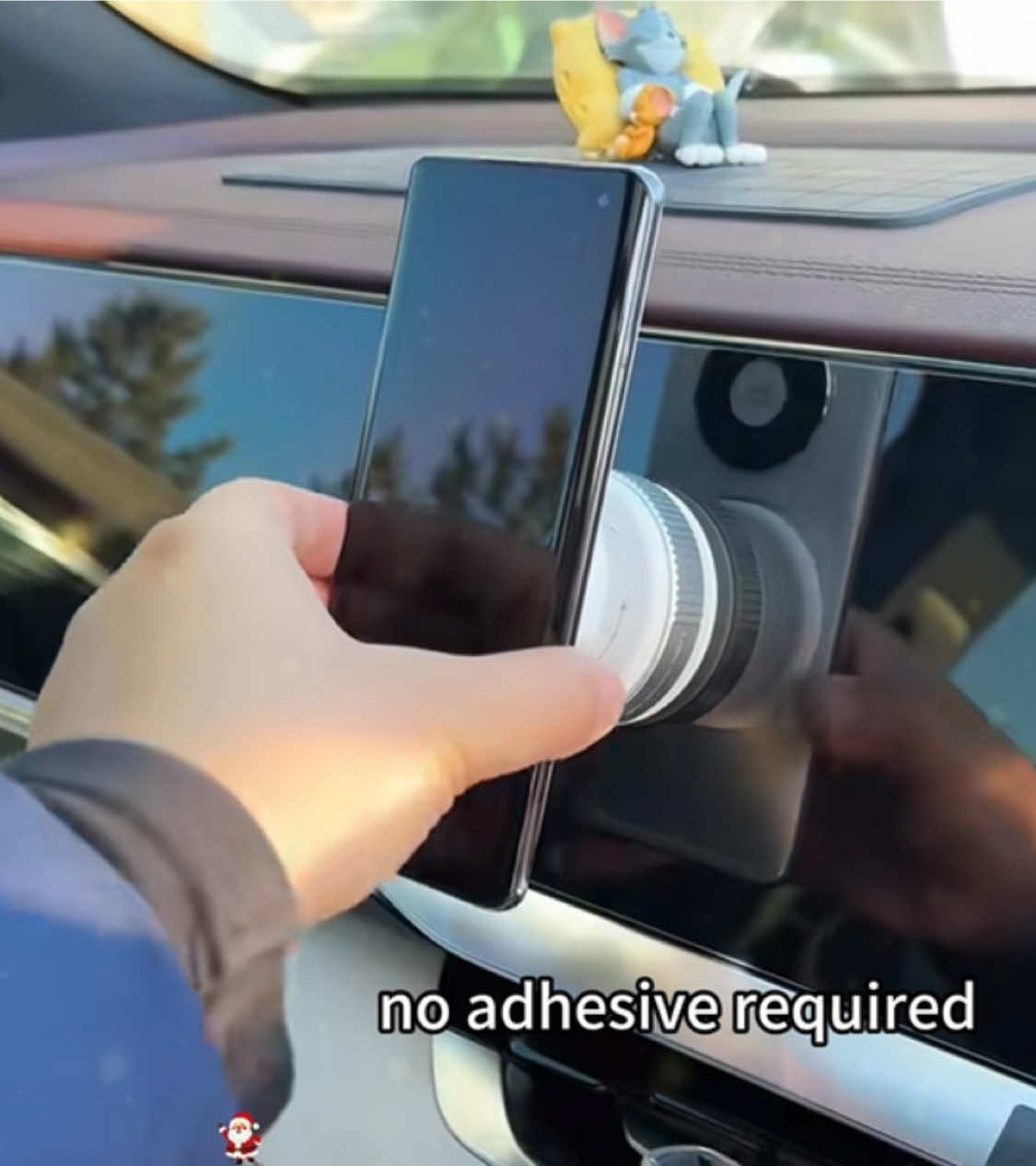 The best Christmas gift: vacuum sucker bracket, no charging, manual locking, Angle adjustable, multiple scenarios.#vacuumphoneholder #vacuumsuctionphoneholder #phonemount #magneticphonemount #TikTokShopBlackFriday #TikTokShopCyberMonday #FallDealsForYou #TikTokShopHolidayHaul#phonestand #Car#magicjohn #tiktokmademebuyit #magicjohnofficial #losangeles #christmas  #christmasgifts  #caraccesories #cargoodthing #carphoneholder  #tiktokshopyearendsale 15.1.1