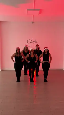 Joyeux Noël 🎄✨🎁 DANCE CHALLENGE 🤩 Refaites la chorégraphie et taggez-nous #challengeelodiedancestudio #alliwantforchristmas #mariacarey #noel #noel2024 #navidad2024 #dance #dancer #danse #christmas #trendingvideo #dancechallenge #show #pourtoi #fyp #dancecommunity #tiktokdance #elodiedancestudio #ecolededanse #tiktoktrends2024 #dancetrend #neige #merrychristmas #viral
