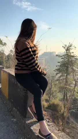 Dhoop h🌝#foryou #foryoupage #trendingsong #soundviral #viraltiktok #trendingvideo #tiktokpakistan🇵🇰 #foru 