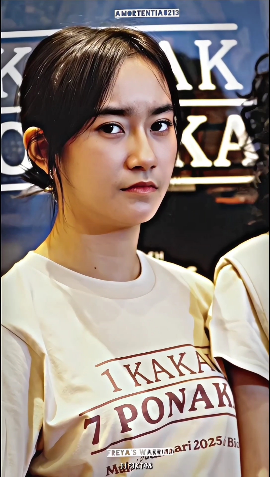 Salting kan lu di liatin freya 😆🗿 #freyajkt48 #jkt48 #freyajayawardana #jkt48newera #xyzbcafypシ  cr@amortentia freya’s warrior     @𝙎𝙤𝙧𝙖𝙒𝙖𝙣𝙜𝙮𝙮 ft 𝗔𝗣 