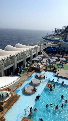 وزان الجو على أرويا كروز 🛳️ #يلا_كروز Remarkable moments onboard AROYA Cruises 🛳️ #YallaCruise 