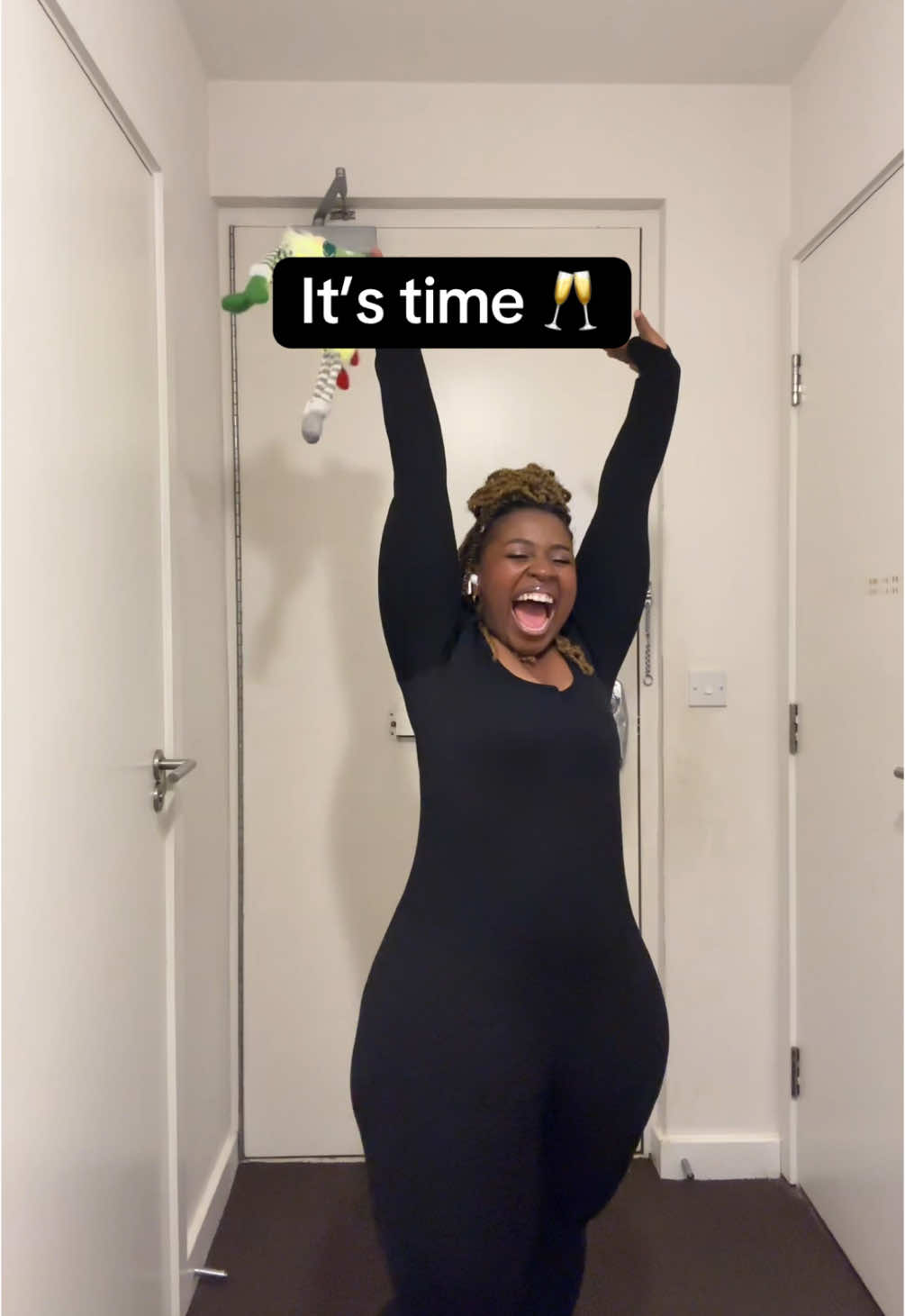 Its timeeee 🎁🎁🎁🥂🎇🎆#tiktokmademebuythis #christmastiktok #christmas 