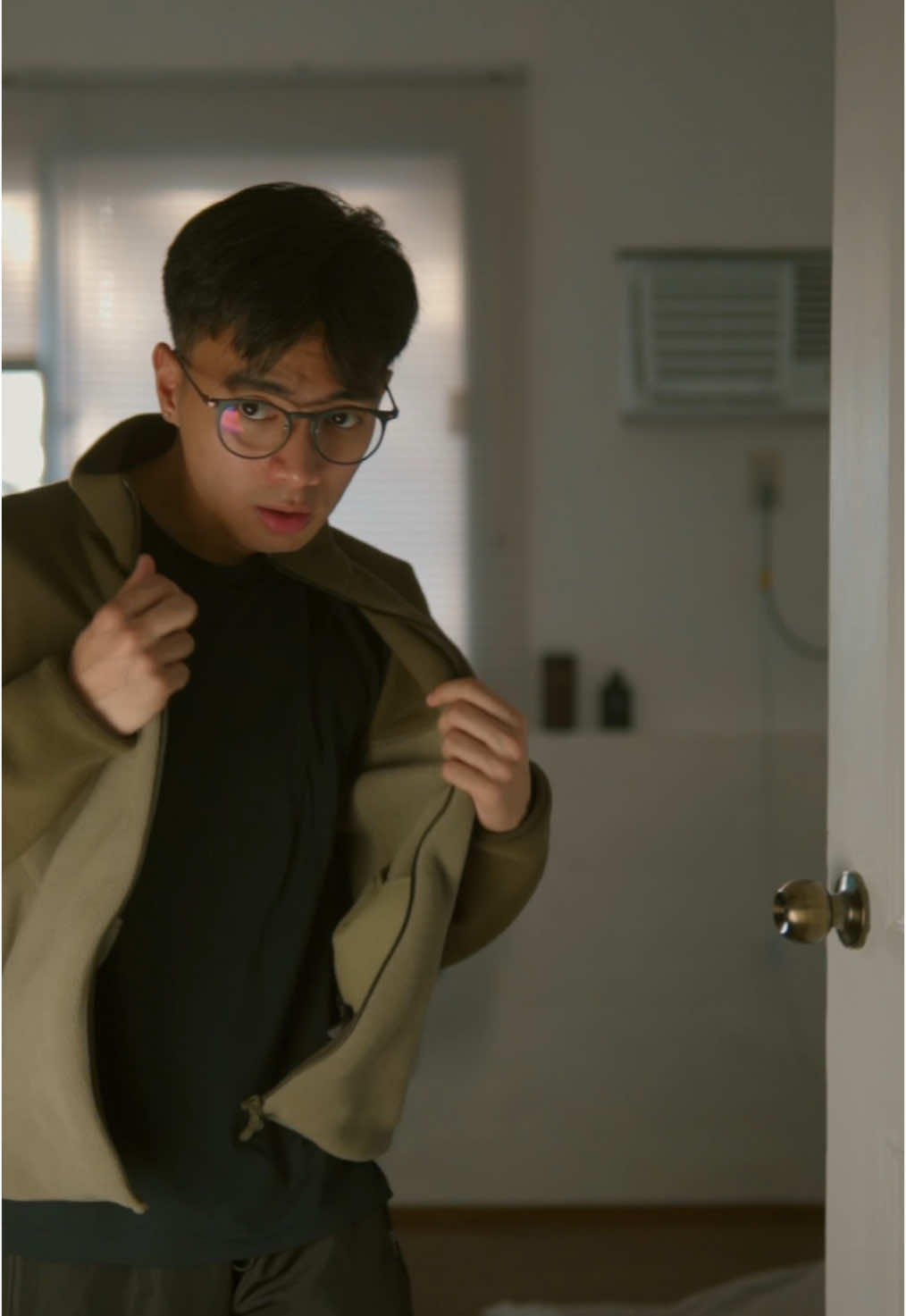 Gift giving this holiday season and a big congratulations to all the board passers this year! You deserve a #snackakabaliw celebration! Bigyan ng Super Crunch 'yan! Haha 🎁 @Super Delights @Super Crunch #filmmaking #supercrunch  Shopee: https://shopee.ph/prifood Lazada: https://www.lazada.com.ph/shop/prifood-storel