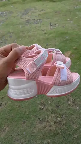 mag pa budol ka na mami, deserve to ng anak mo🥰 #tiktokforkids #sandals #fyoupage 