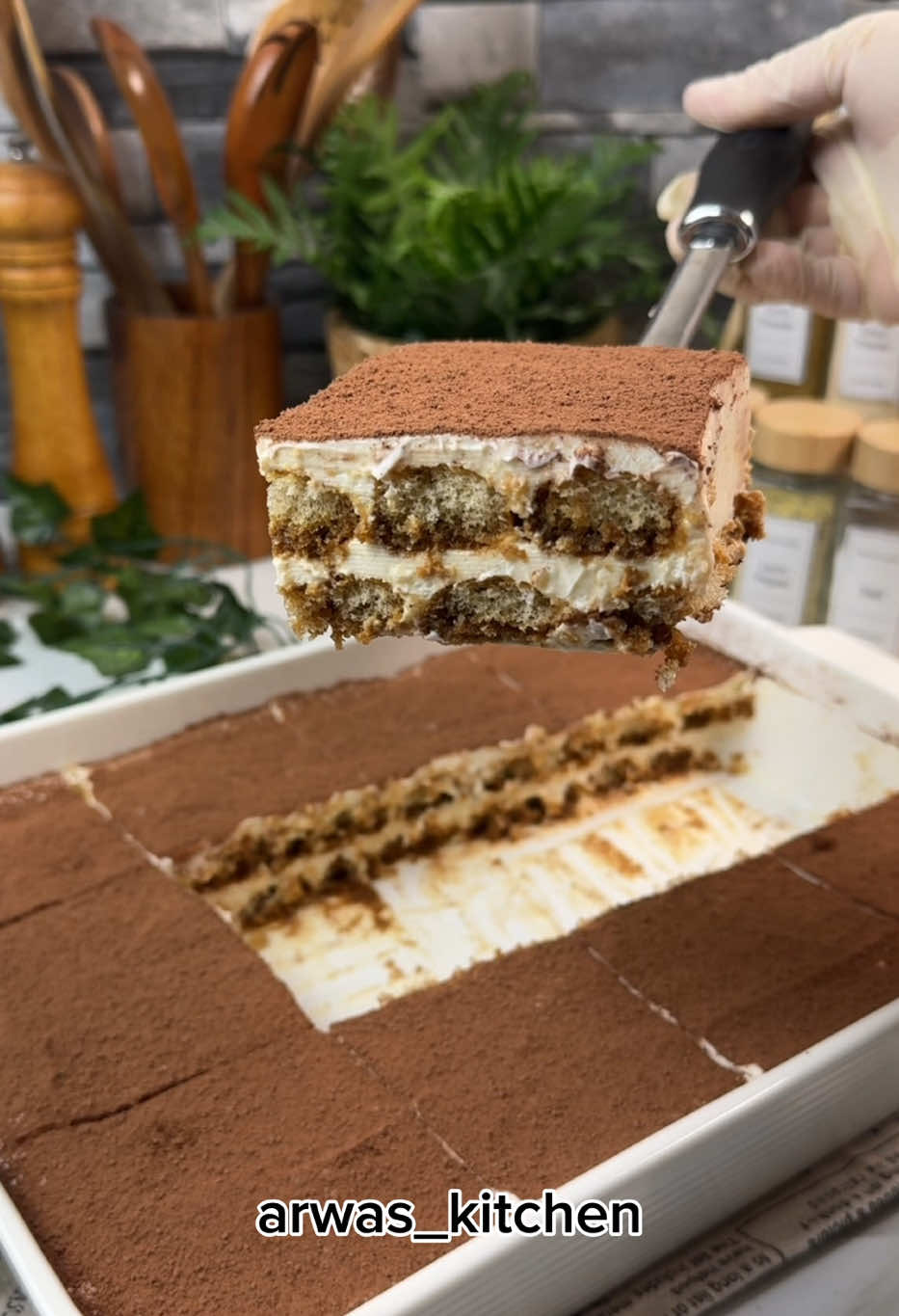 مرحبا 🙋🏻‍♀️  ❤️التيراميسو❤️ من ألذ وازكى الحلويات 😍.. الصراحة كل الشكر والتقدير للطليان على التيراميسو واللزانيا 😋.. ما في ازكى من هيك .. وطريقته بسيطة وسهلة ..  المقادير :  كوب كريمة شانتيه  نصف كوب حليب مكثف محلى  ٣٥٠ جرام من الجبنة الكريمي  ٣٠٠ جرام من قشطة القيمر  كوب وربع من كريمة الخفق الباردة  بسكوت ليدي فنجر  ماء + قهوة سريعة الذوبان  كاكاو بودرة للتزين  ازا حسيتوا الخليط تقيل ممكن تخففوه بحليب سائل  بتمنى تعجبكم ❤️ صحتين 🌹🌹 ‏Hello 🙋🏻‍♀️  ‏❤️Tiramisu❤️ ‏One of the most delicious and tasty desserts 😍.. Honestly, all thanks and appreciation to the Italians for the tiramisu and lasagna 😋.. There is nothing tastier than this.. and its method is simple and easy.. ‏Ingredients: ‏A cup of Chantilly cream ‏Half a cup of sweetened condensed milk ‏350 grams of cream cheese ‏300 grams of qaymar cream ‏A cup and a quarter of cold whipping cream ‏Lady Finger biscuits ‏Water + instant coffee ‏Cocoa powder for decoration ‏If you feel the mixture is heavy, you can dilute it with liquid milk ‏I hope you like it ❤️ ‏Bon appetit 🌹🌹  #السعودية #طبخ #طبخات #لذيذ  #وصفات #وصفات_سهله #fyp #الشعب_الصيني_ماله_حل😂😂  #trending #ترند_تيك_توك #ترند #tiktok #explore  #arwas_kitchen  #foryou  #fyp  #explorepage #اكسبلور_فولو #طبخ # طبخي #طبخات #وصفات_طبخ