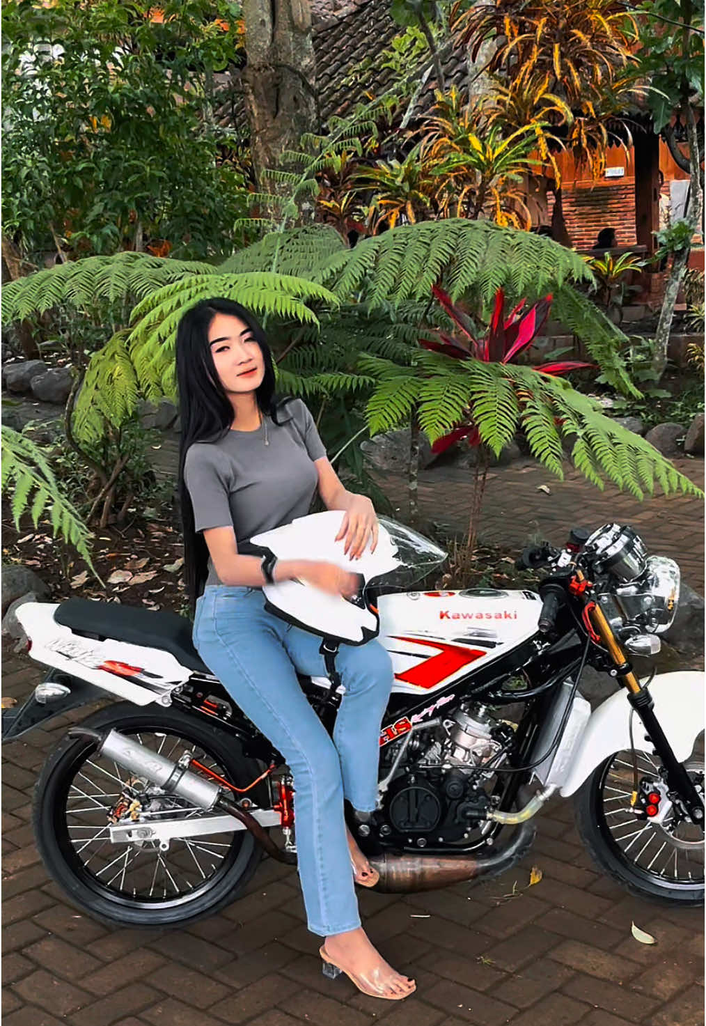 Info derrak kang 😂😂@Sherly nawang wulan #helm #helmcewek #helmcewekkeren2024 #helmcowok #helmcowokkeren2024 #fyp 