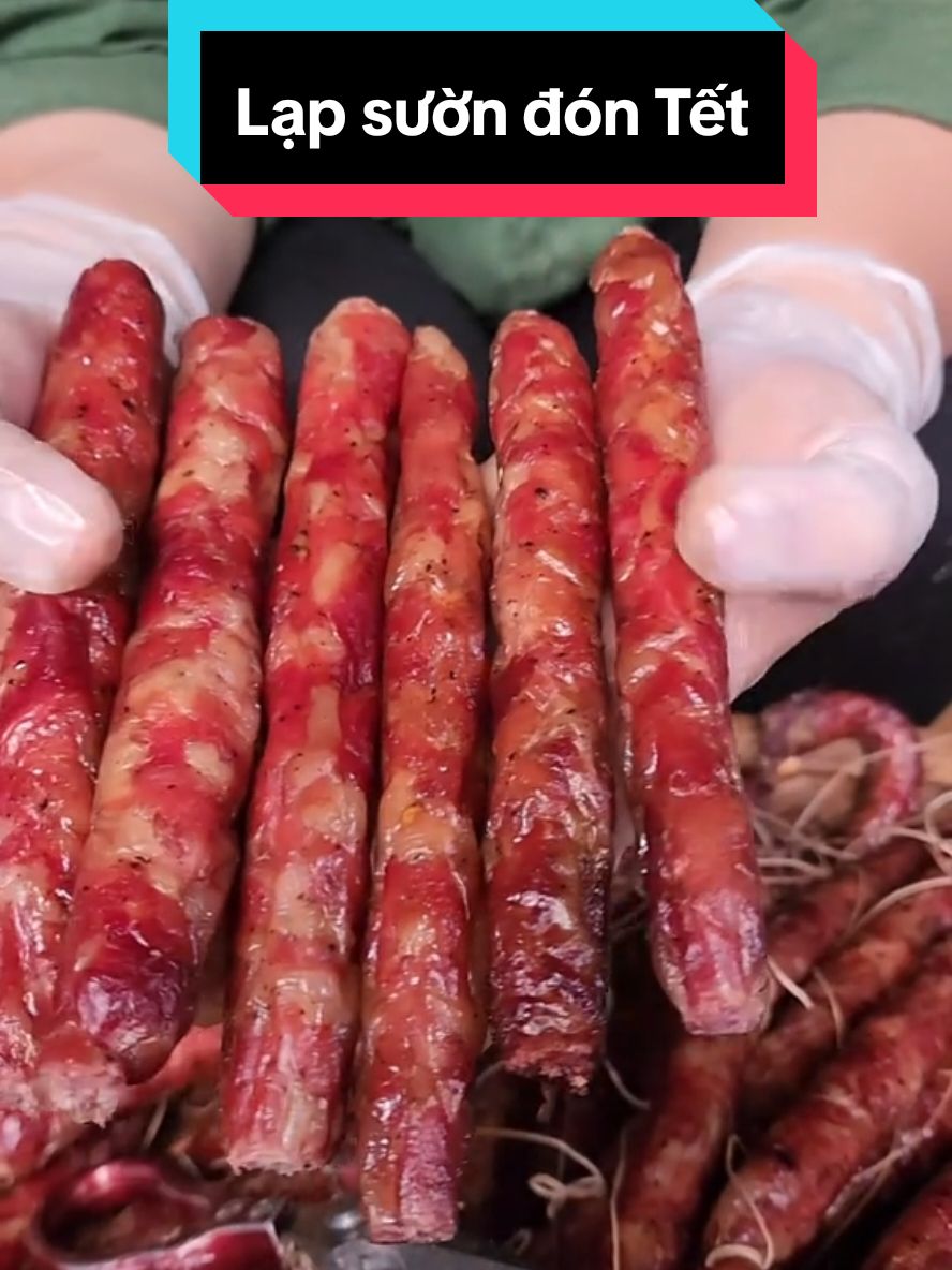 Lạp sườn gác bếp Mai Tây Bắc, làm món ngon sẵn sàng đón Tết cả nhà ơi #maitaybac #lapsuon #thitgacbep #dacsanvietnam #dacsantaybac #monngonmoingay #amthuc #vaobepcungtiktok #cuocsongthuongngay #vungcao #giaitri #thugian #tet2025  #thanhthoiluottet  #mukbang  #tuhaohangviet  #tet #ngaycuoinam  #OCOP #hdbankdonghanhnongsanviet 