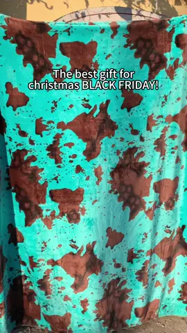 Just sayin 🤷🏼‍♀️🩵🐄 click the link 🫶🏻 #abstract #abstractthrowblanket #cowprintblanket #greenblue #throwblanket #fleeceblanket #fleece