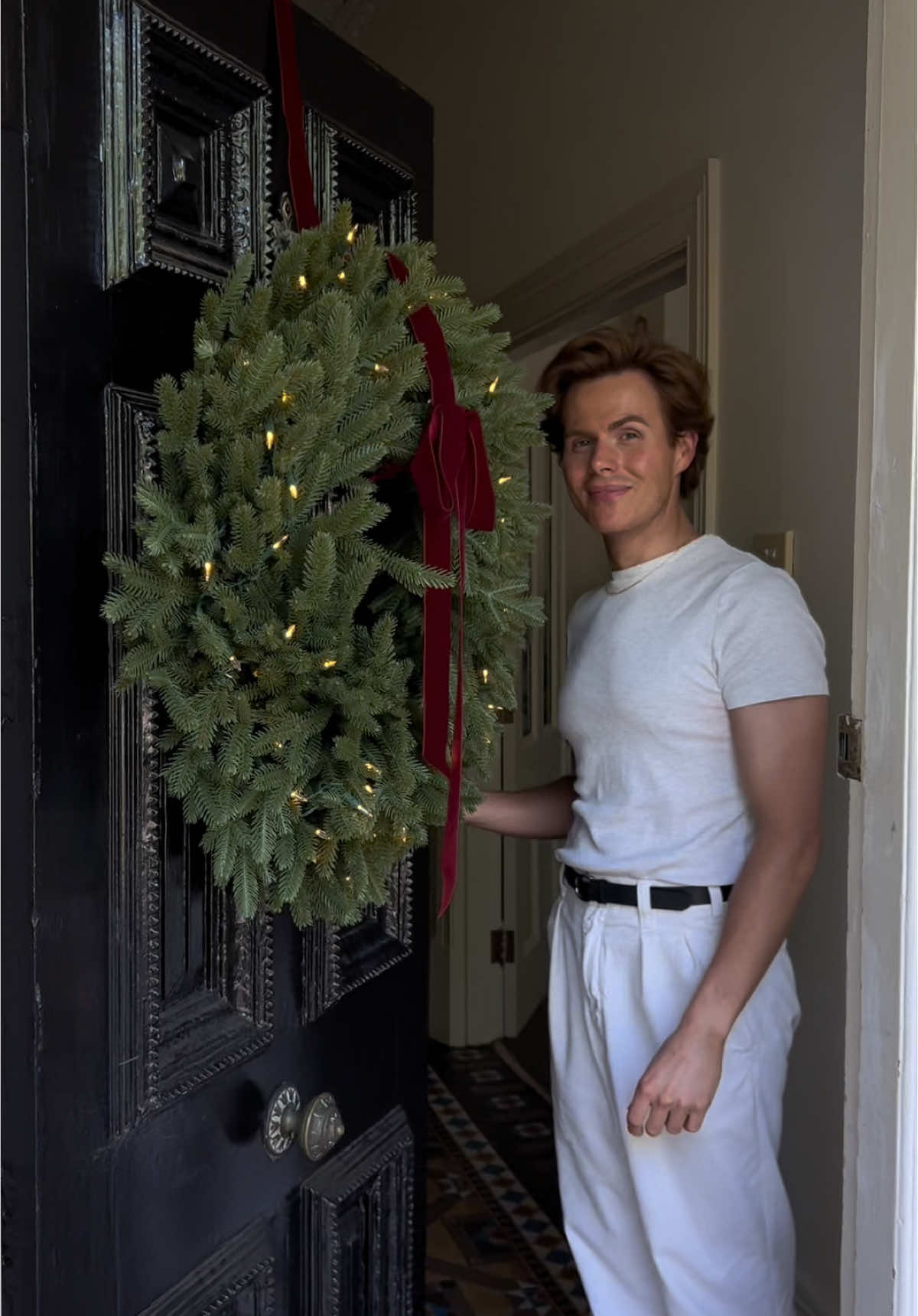 Pov you make your front door look and feel like a hallmark movie with a new @Balsam Hill Australia wreath #christmas#door#christmasdoor#aesthetic 