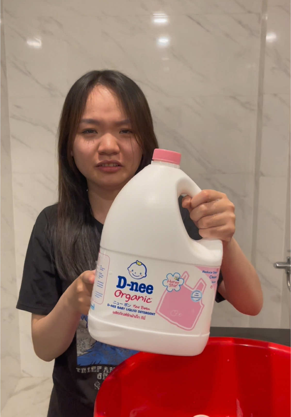 Nước giặt dnee can to 3000ml mẫu mới . #bichchibeuty #rosie #xuhuong #nuocgiat #lamđẹp 