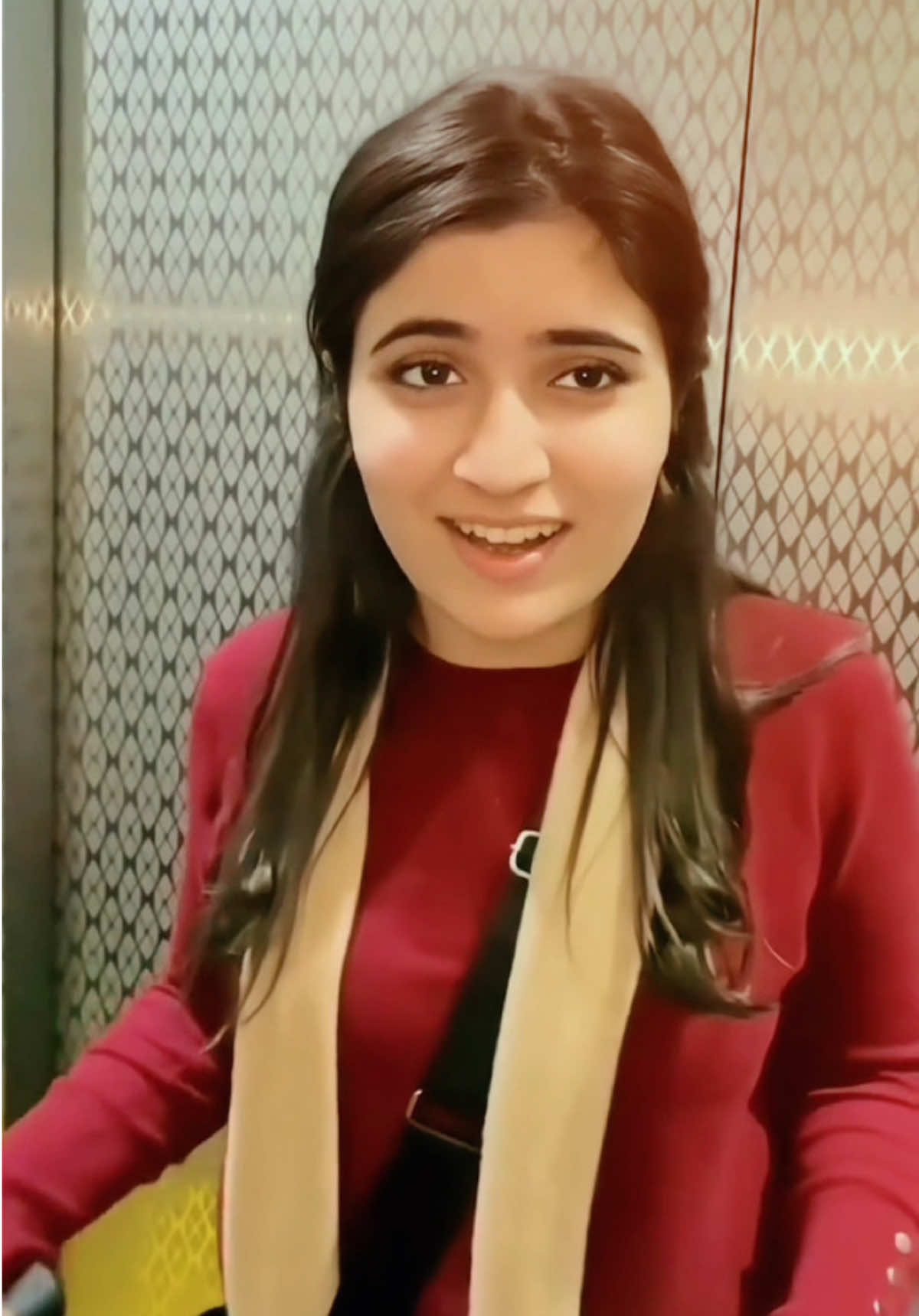 Aroob smile💘👀👰🏻‍♀️#aroobjatoi #fyp #foruyou #trendingvideo #trendingvideo #Capcut #foryoupagе #fyppp #aroob 