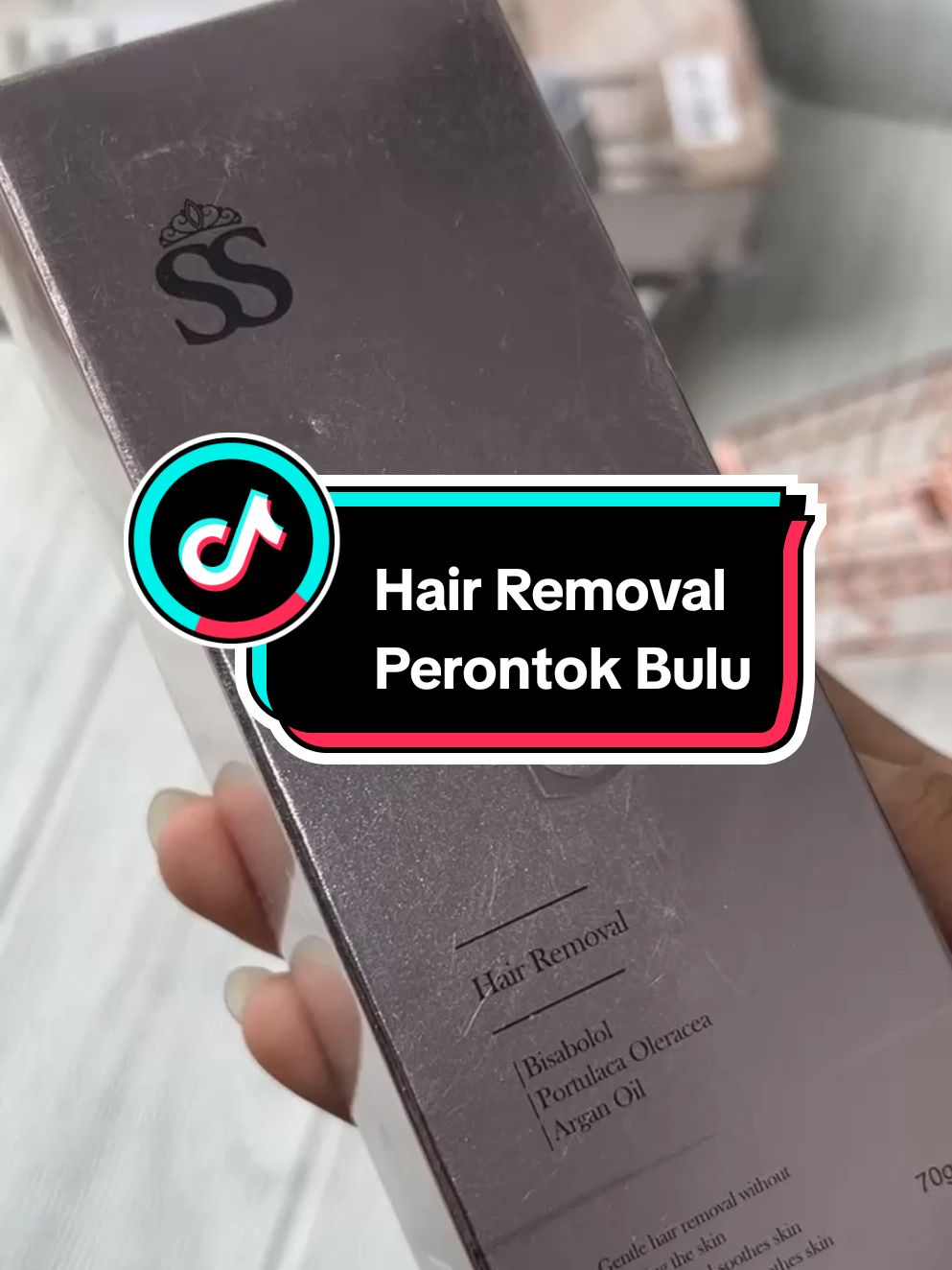 Buat yang gak mau ribet ke salon buat waxing, pakai hair removal dari ssskin ini bisa pakai dirumah aja.. Pakai 15 menit sebelum mandi. Siram air hangat, terlebih dahulu,aplikasikan dibagian yang mau dihilangkan secukupnya (tergantung banyaknya rambut)  tunggu sampai 15 menit.  #hairemoval #perontokbulu #ssskin #ssskinid #shellasaukia #fyp #fyppppppppppppppppppppppp 