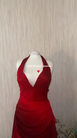 عميلتنا ريما الانيقة طلبت اضافة شال ووفرنا لها مع الفستان ❤️  #explore #foryou #فساتين #فساتين_ناعمة #مصممة_سعودية #الهاشتاقات_للشيوخ #fyppppppppppppppppppppppppppppppppppp #feelingdrees #فساتين_زفاف 