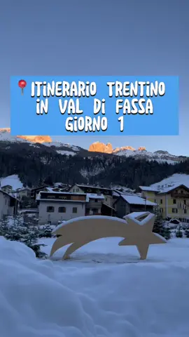 Primo giorno in Trentino, Val di Fassa immersi in un'atmosfera magica! ❄️✨  Siamo stati al Lago di Carezza completamente innevato, un angolo di paradiso incantato e ai mercatini di Natale di Bolzano, dove l'atmosfera festiva è unica.  Non poteva mancare una pausa al Loacker Cafè, per gustare i loro prodotti e le loro buonissime cioccolate calde. Un'esperienza che ci ha lasciato senza parole! Salva il reel e seguici per il secondo giorno ❄️❤️ #trentinoaltoadige #itinerario #viaggiare #viaggiarelowcost #vacanzeinvernali #destinazioniinvernali #bolzano #lagodicarezza #traveltips #valdifassa 