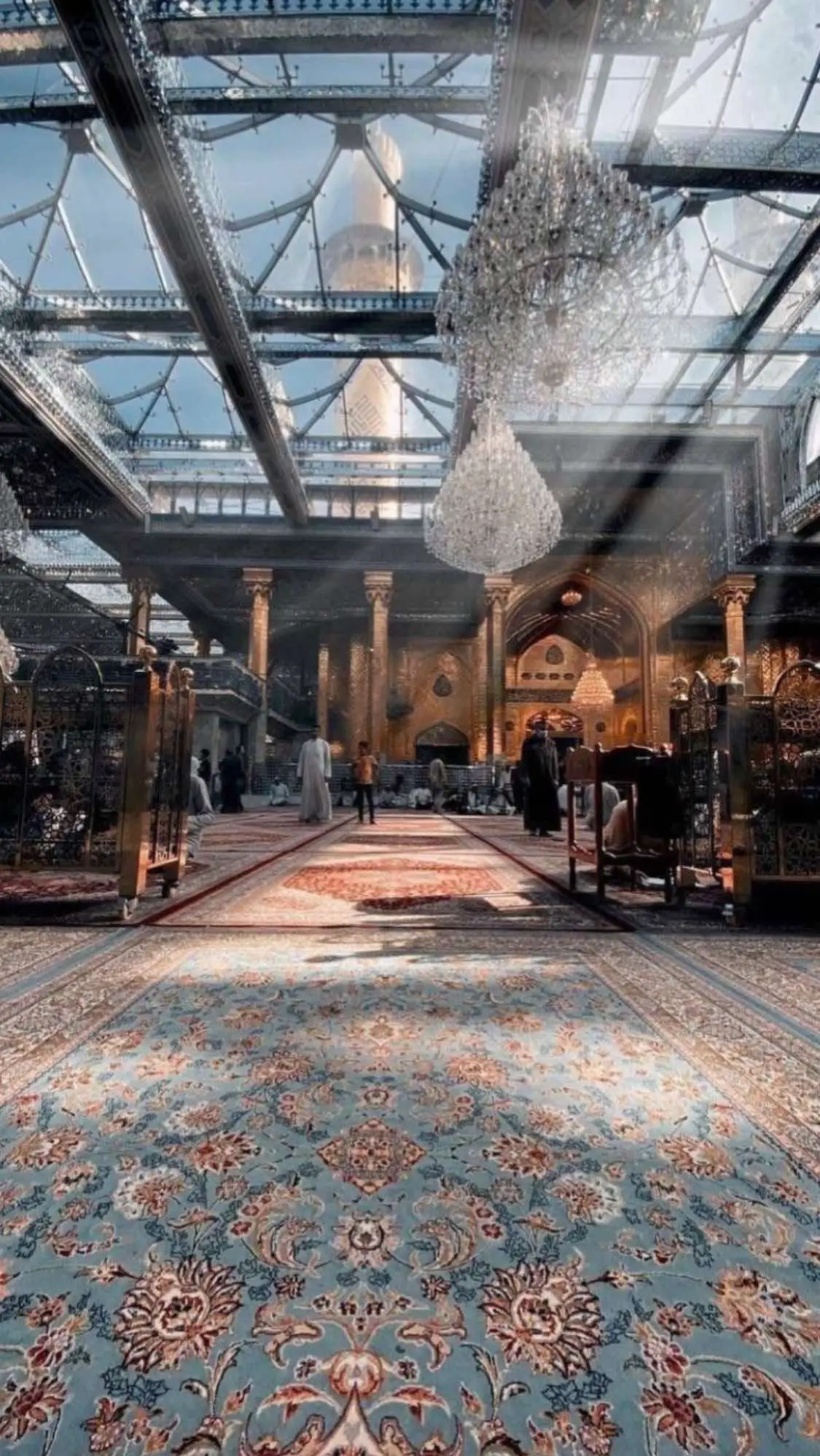 صور من مقام الامام الحسين في كربلاء حبيبي يا حسين