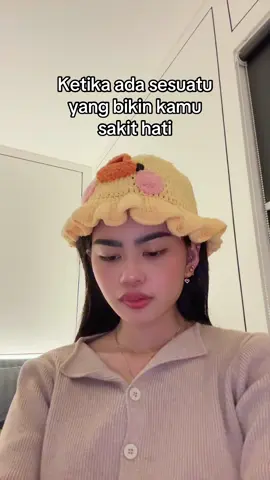 Masalah orang yang sensitif 🥹 #longervideos #pov #mamabebekk💛 #fyp ##foryou #innerchild #psikologi #viral #mentalhealthmatters #toxicparent #familyissues #viral #momissues 