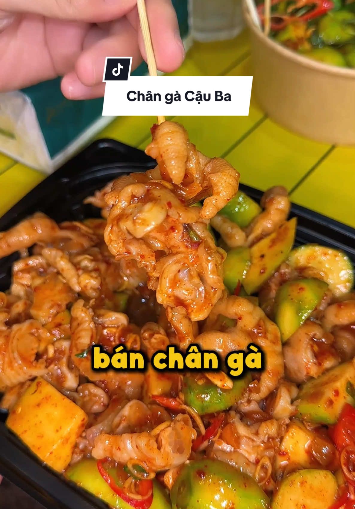 Tập321: 😋 hàng chân gà rút xương sốt thái siu đậm đà siu ngonnn có xoài cóc zòn zòn ăn vui miệng, tín đồ mê chân gà đừng bỏ qua chân gà rút xương sốt thái Cậu Ba này nhaaa gần khu Đại Học Nha Tranng ó mng 😋😋 #trending #xuhuong #nhatrangduhi #viral #fyp #LearnOnTikTok #nhatrang #anvatnhatrang #changarutxuong #changarutxuongsotthai 
