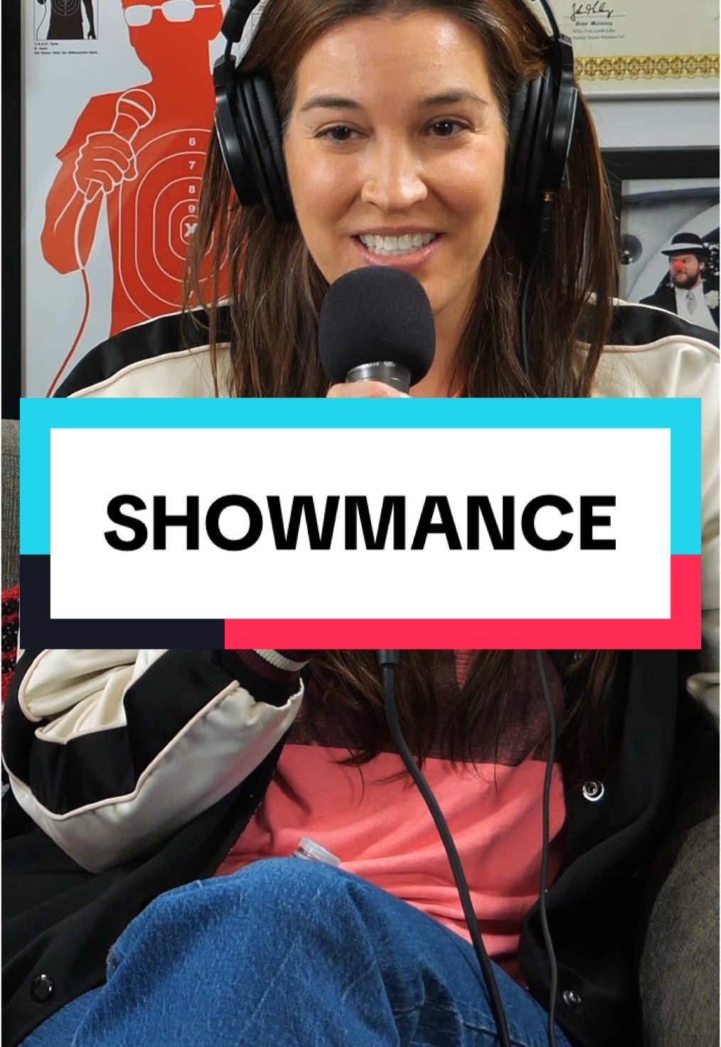 There’s no romance like showmance 🎭👩‍❤️‍💋‍👨🤣 #showmance #cheating #theater #thedownsidepod #podcastclips #funny #standupcomedians