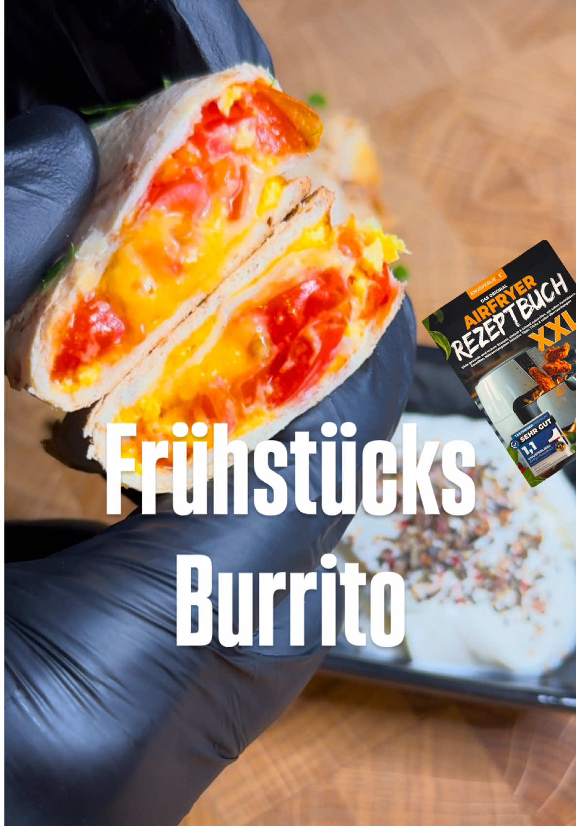 ᴬⁿᶻᵉⁱᵍᵉ| Probier dieses einfache Burrito-Rezept und hol dir mexikanische Vibes nach Hause! 🇲🇽🔥 Rezept: 1️⃣ Tortillas mit gewürfeltem Gemüse bestreuen. 2️⃣ Pro Tortilla 1 Rührei hinzufügen und mit Salz & Pfeffer würzen. 3️⃣ Geriebenen Käse großzügig darüberstreuen. 4️⃣ Tortillas vorsichtig zu Burritos rollen. 5️⃣ In den Airfryer legen und bei 180°C ca. 10 Min. backen, bis sie goldbraun und knusprig sind. 6️⃣ Heiß servieren – am besten mit Salsa oder Guacamole. 🥑🍅 👉 Schnapp dir deine Zutaten und los geht’s – wer probiert’s aus? 😋 Das Buch findet ihr in meiner Bio.  #burritos #breakfast #leckeressen #airfryerrecipes #heissluftfritteuse #schnellerezepte #mexiko