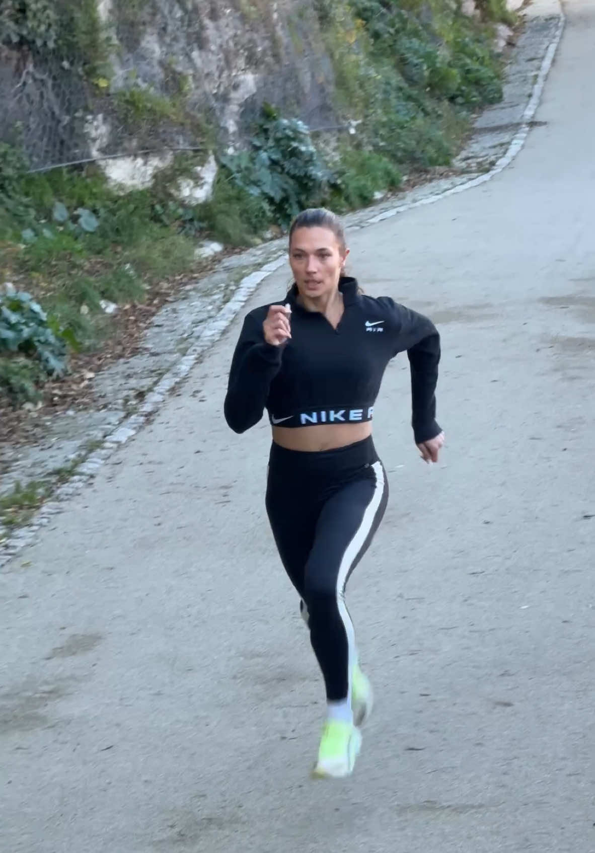 Trainings vlog: 12x 150m Hill Sprints 🔥 #Running #trackandfield #athlete #run #motivation #sports