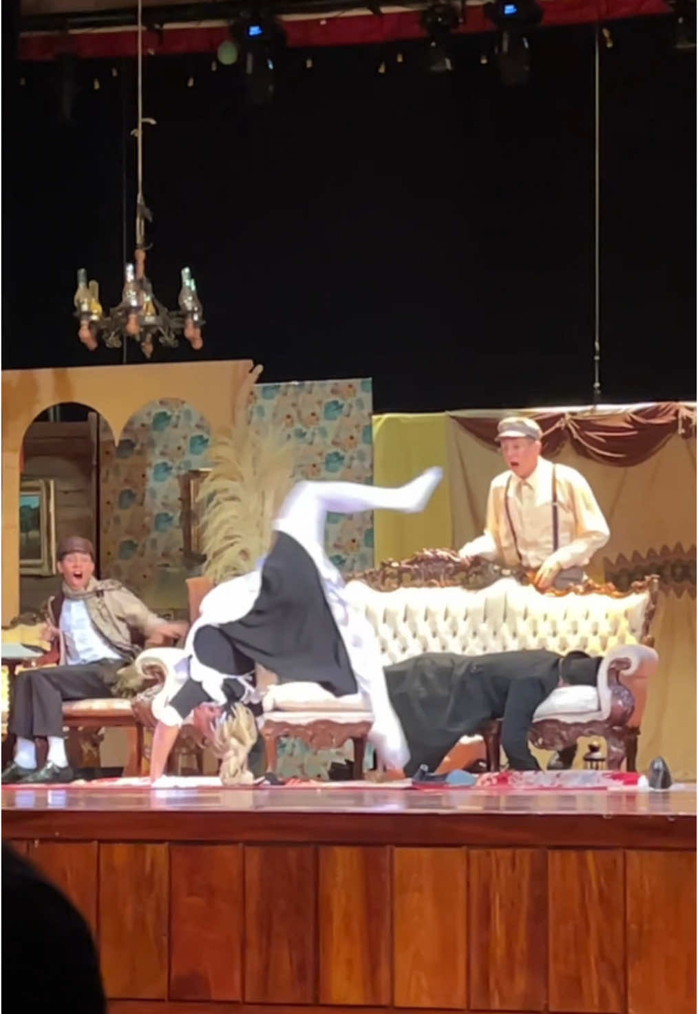 Que si no pudiste ir ayer, ve manana a la ultima funcion del año de esta obraaaa✨