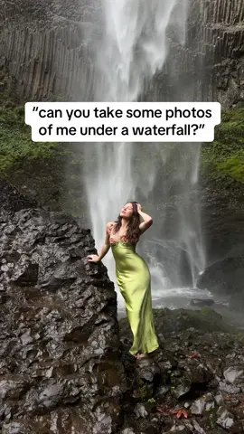 woule you take photos here? 🤩 @astrid #photographer #photoshoot #photoinspo #creativephotography #portraitphotography #modeling #photography 